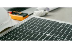 Fallos comunes al montar un kit solar y cómo solucionarlos: fusibles, cableado, regulador y conexiones